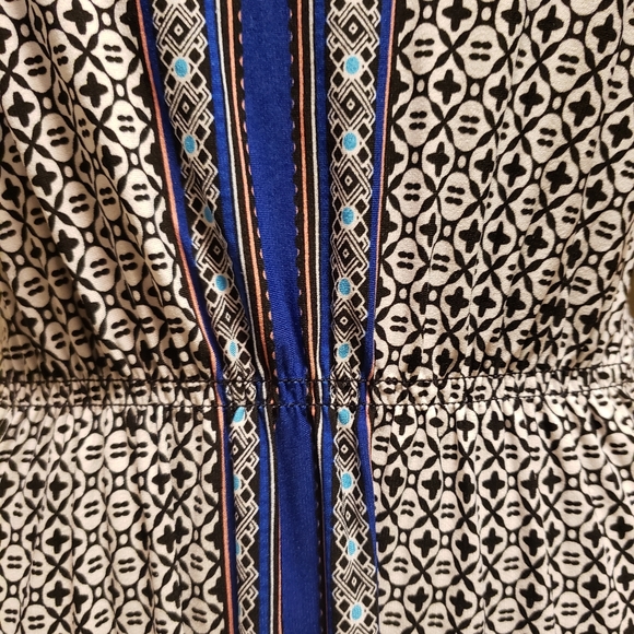 Miami Floral and Patterns Dress - Picture 5 of 6